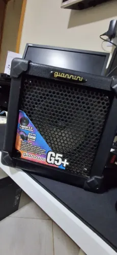 Cubo Amplificador de Guitarra Giannini G5+