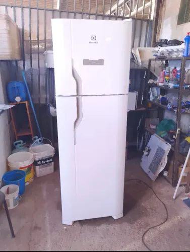 Geladeira Electrolux Frost Free 371 Litros