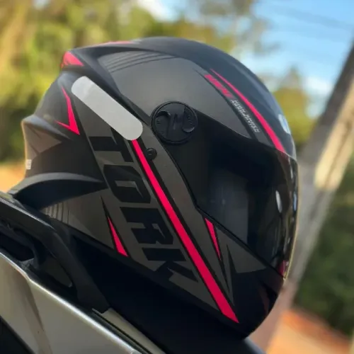 Capacete Fechado Feminino