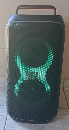 JBL PARTY BOX CLUB 120 COM NOTA FISCAL E NA GARANTIA VALOR NEGOCIÁVEL (estado de novo)