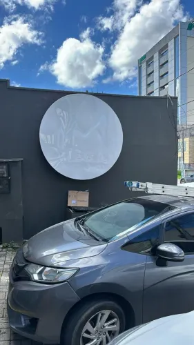FACHADA DE LOJA EM ACM E LUMINOSOS