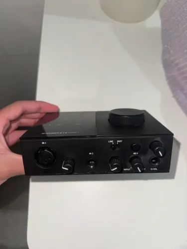 interface de áudio native instruments komplete audio 1