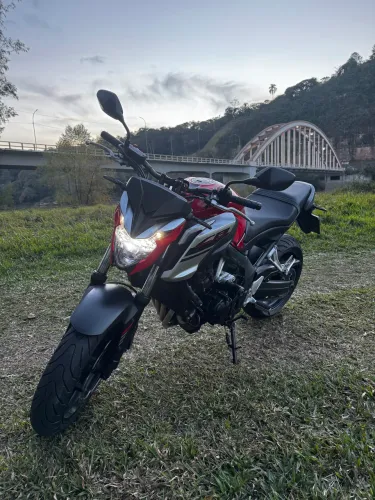 Honda CB 650f 2018 linda!!