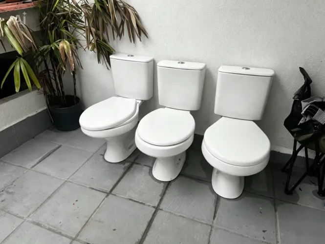 Vaso sanitário Deca Ravena caixa acoplada
