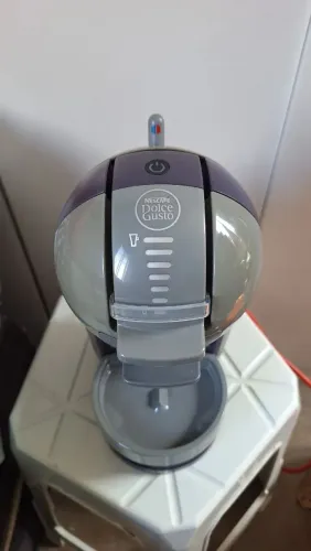 Cafeteira dolce gusto roxa