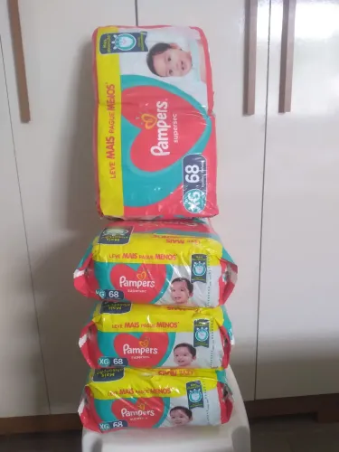 Fralda Pampers Supersec XG 68und R$ 90,00