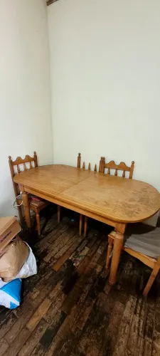 Mesa de Jantar Extensível em Madeira Maciça