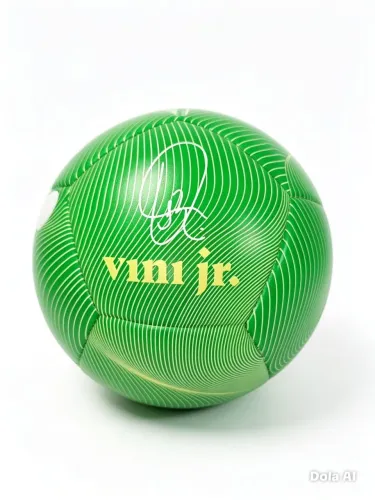 Bola de Futebol Omo Promocional Vini Jr. | Usada | Tamanho Oficial.