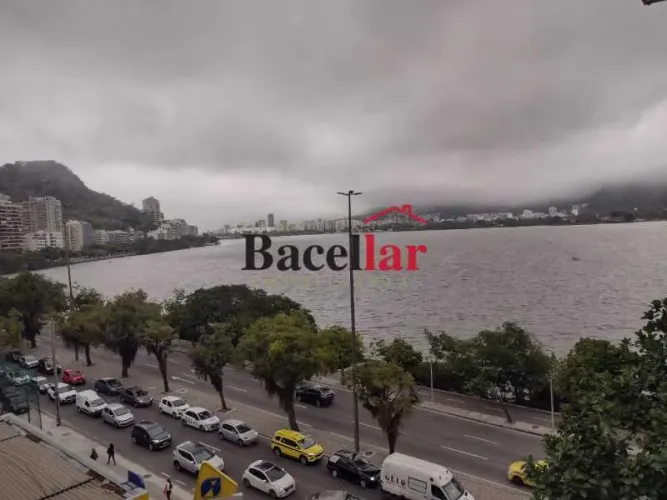 Apartamento : / Residencial / Lagoa