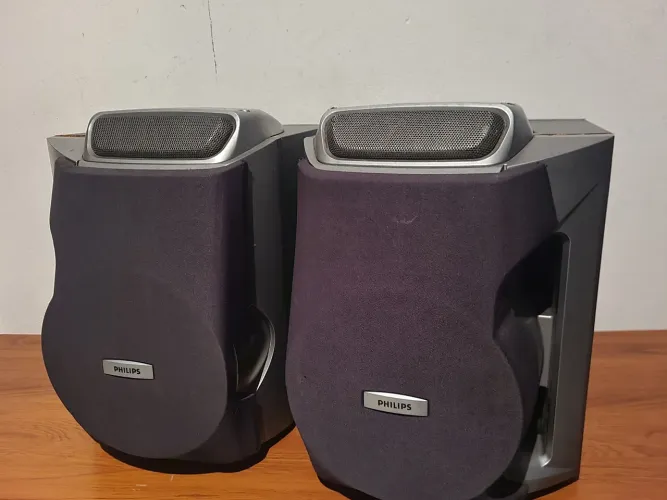 Caixas de som Philips funcionando perfeitamente