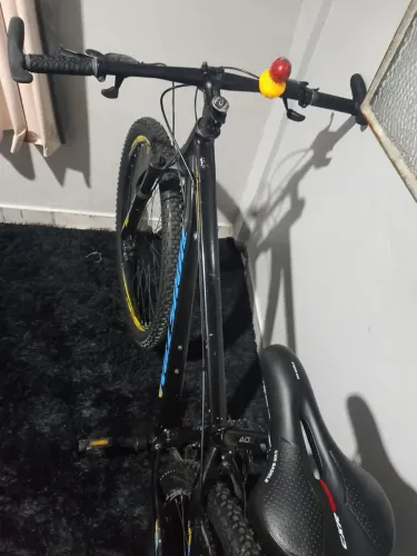 VENDE-SE BICICLETA