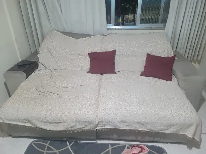 Sofá retrátil e reclinável de 3 lugares