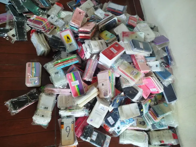 Vendo ou troco lote de 1000 capas de celular