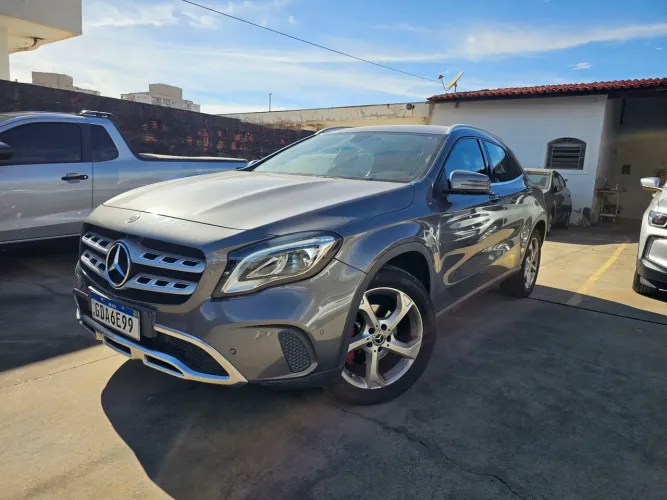 Mercedes-Benz GLA 200 Adv. 1.6/1.6 TB 16V Flex Aut. 2018