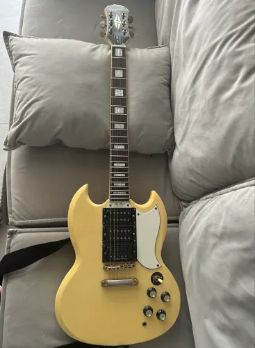 Guitarra Epiphone Korea Custom 2005 (2 Seymour Duncan)