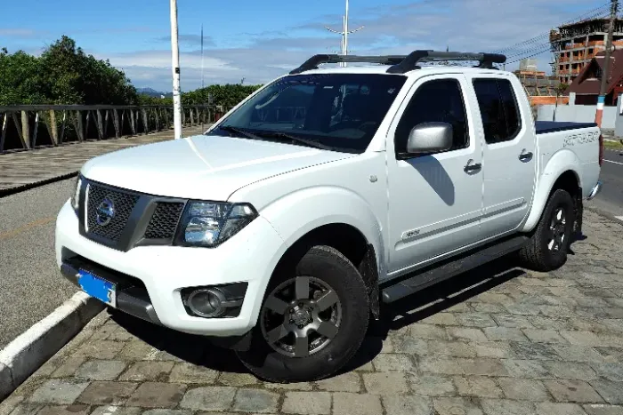Nissan Frontier SV Attack CD 4X2 2.5 TB Diesel 2014