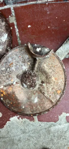 Vendo tampo de ferro , corre para não perder