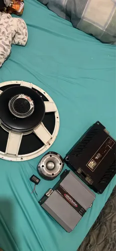Peças de som automotivo a venda 