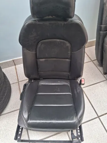 Bancos de Audi em couro elétrico 