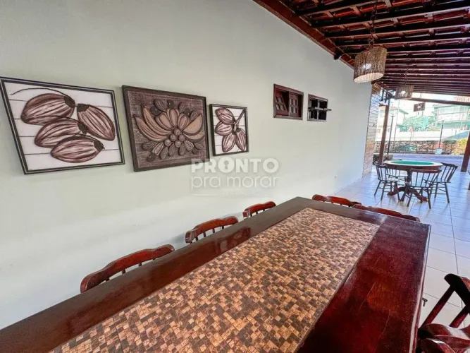 Casa de Condomínio com 4 quartos em Carneiros