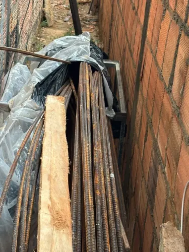 Varas de ferro de 12 metros, 3/8. 35,00 cada aceitamos cartão de crédito, parcelamos