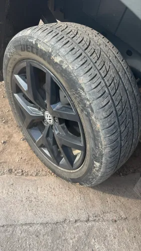 Vendo 4 Pneus aro 20 - 265/50 R20
