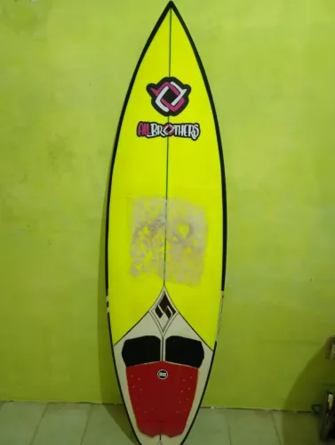 Vende-se prancha de surf