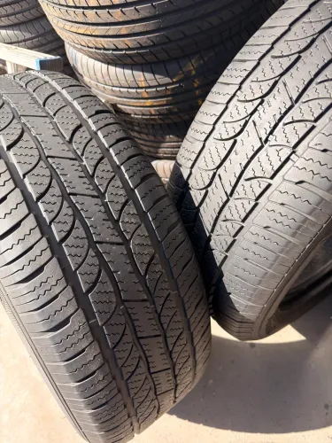 Pneus 255/55/19 semi novos 