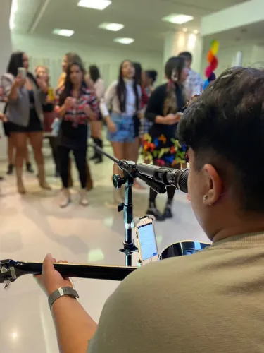     Cantora contrate para Festas e Eventos!