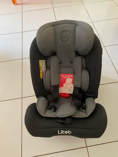 Vendo cadeira de Auto e babá eletrônica 