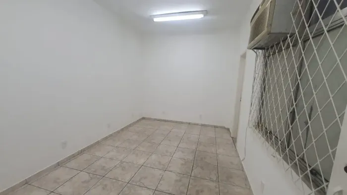 Sala comercial no Centro de Nova Iguaçu para alugar!