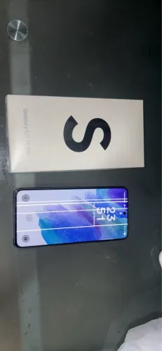 SAMSUNG S21 FE 120 HZ 128 GIGAS COM DEFEITO