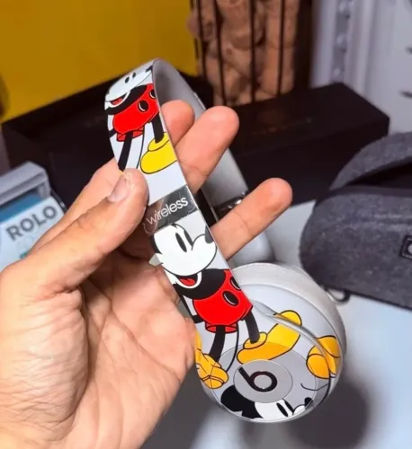 Fone de ouvido Beats Solo³ Wireless - Mickey?s 90th anniversary edition