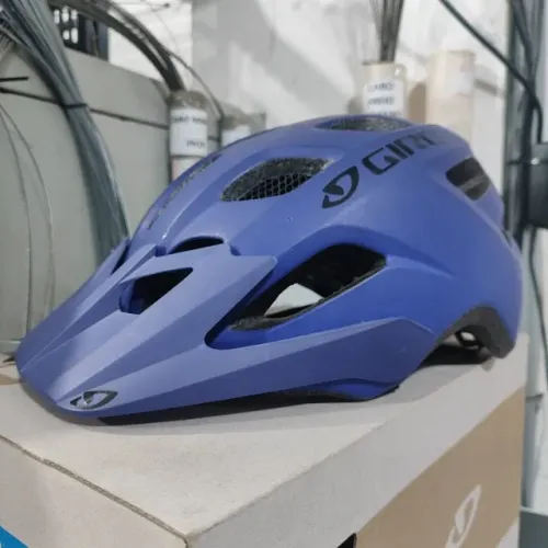 CAPACETE GIRO TREMOR ROXO TAMANHO 50-57
