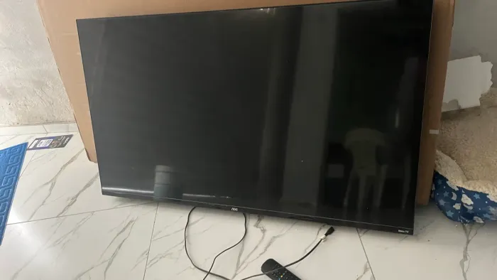 AOC ROKU SMART TV para retirada de peças