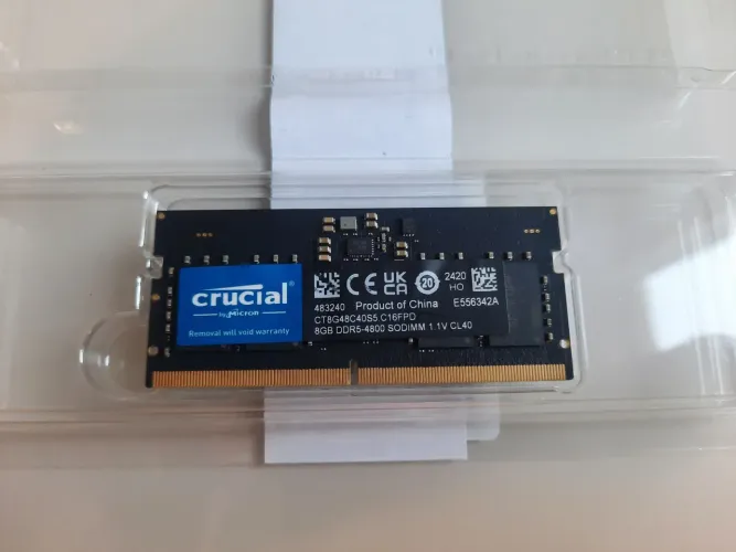 Memória RAM Crucial 8GB DDR5 para notebook