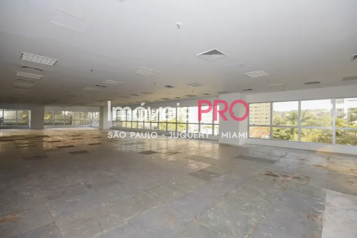 Laje corporativa disponível para locação com 774m² no Brooklin