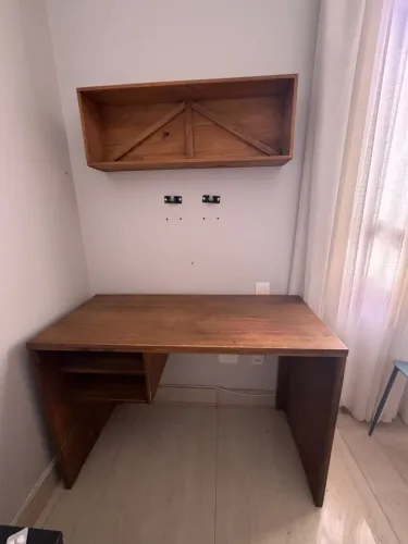 Escrivaninha + nicho tockstok usada 