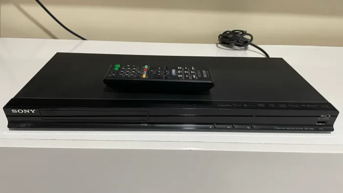 Kit Blu-ray Sony BDP-S380 + 7 filmes Blu-ray