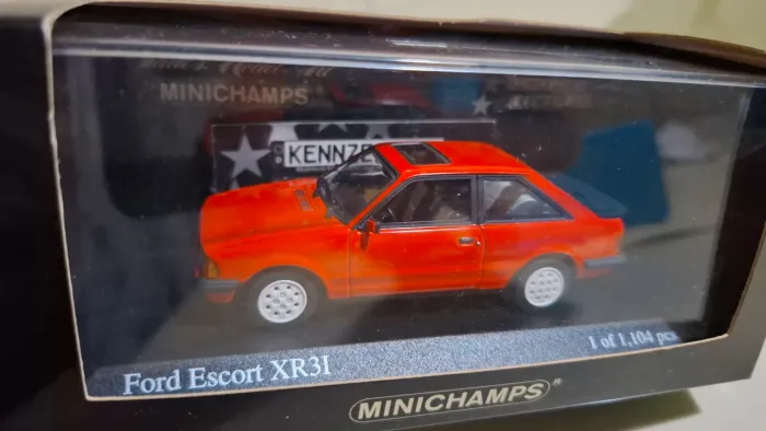 Escort XR3i Minichamps 1982 Edição Limitada vermelho 1/43