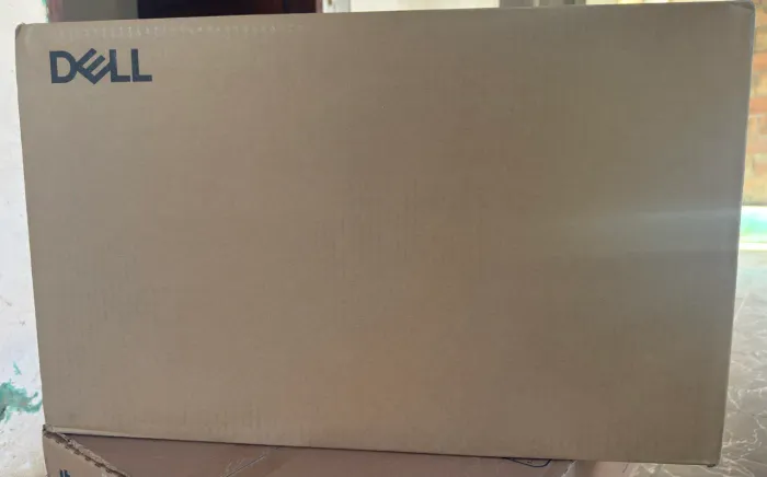 Monitor Dell 27" Full HD 240Hz - IPS, 99% sRGB, TÜV 3 Estrelas, Conforto Ocular - SE2726HG
