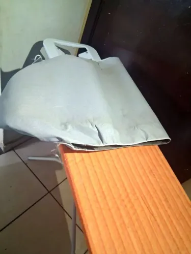 Tábua de Passar Extra Forte (Não Balança!) + Capa Térmica!