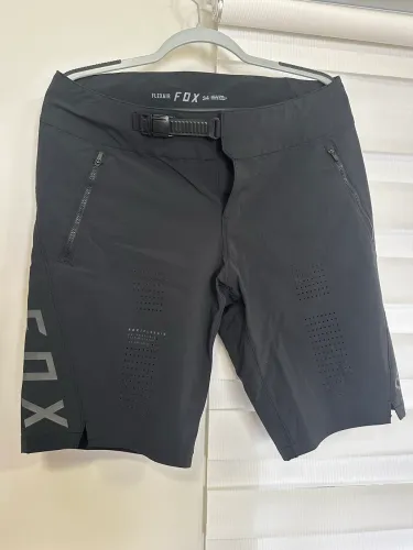 Bermuda MTB Fox Flexair tamanho 34 (42br)