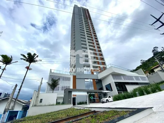 Apartamento para locação na Praia Brava com 1 suíte e 1 dormitório