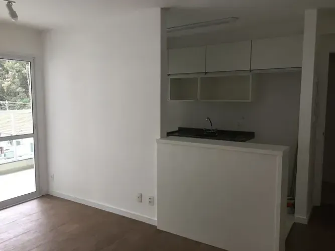 Imóvel para aluguel possui 65 metros quadrados com 2 quartos em Cidade Monções - São Paulo