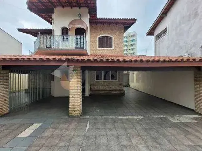 Sobrado à venda em Caraguatatuba, Indaiá, com 3 quartos, 180,00m²