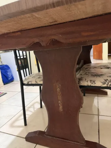 MESA - MADEIRA PURA DO PARÁ 6 CADEIRAS ( VALOR NEGOCIÁVEL) MEU WHATSAPP *