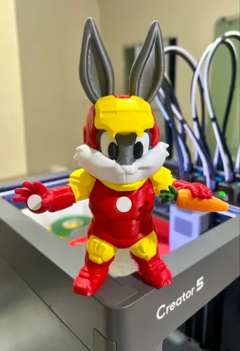 Perna longa com armadura do homem de ferro
