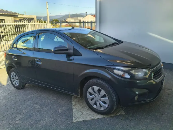 Chevrolet Onix Hatch LT 1.0 8V Flex Mec. 4P 2018