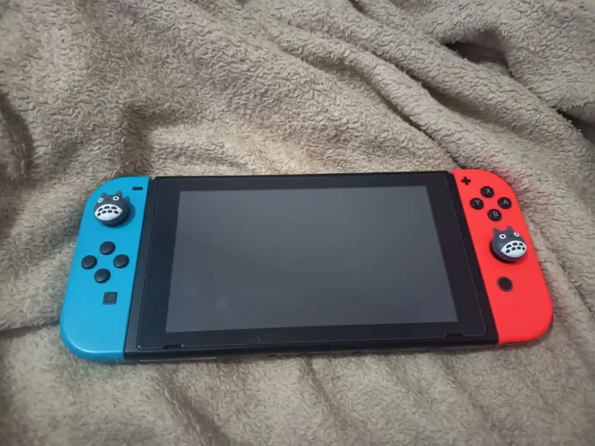 Nintendo Switch V1 Usado - Desbloqueável